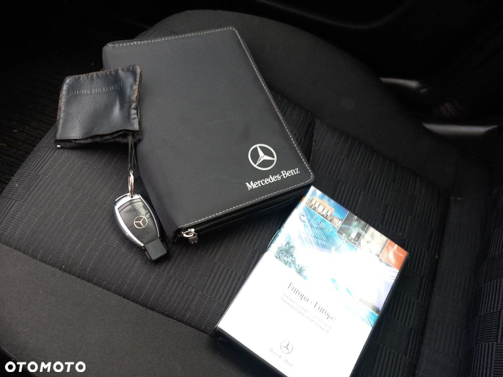 Mercedes-Benz Klasa C 180 Kompressor Automatik Classic Sport Edition - 39