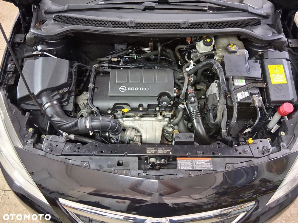 Opel Astra 1.4 Turbo - 22