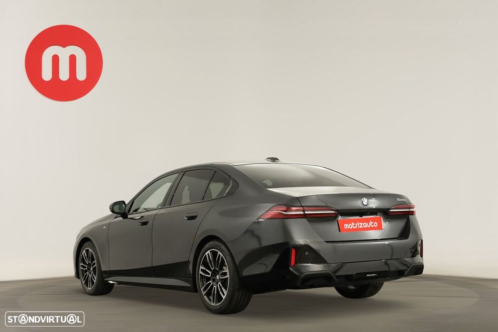 BMW 520 d Pack Desportivo M - 3