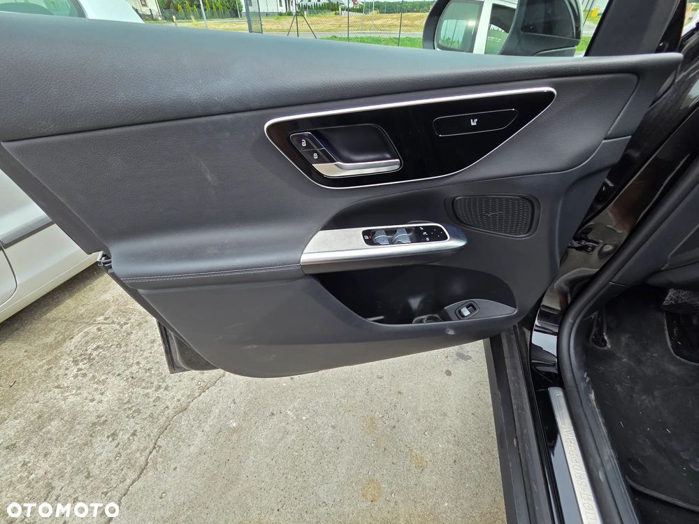 Mercedes-Benz GLC 220 d 4Matic 9G-TRONIC Edition Avantgarde - 24