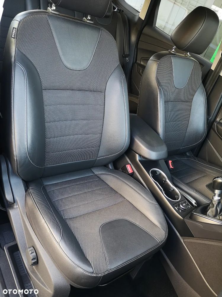 Ford Kuga 1.5 EcoBoost 2x4 Trend - 24