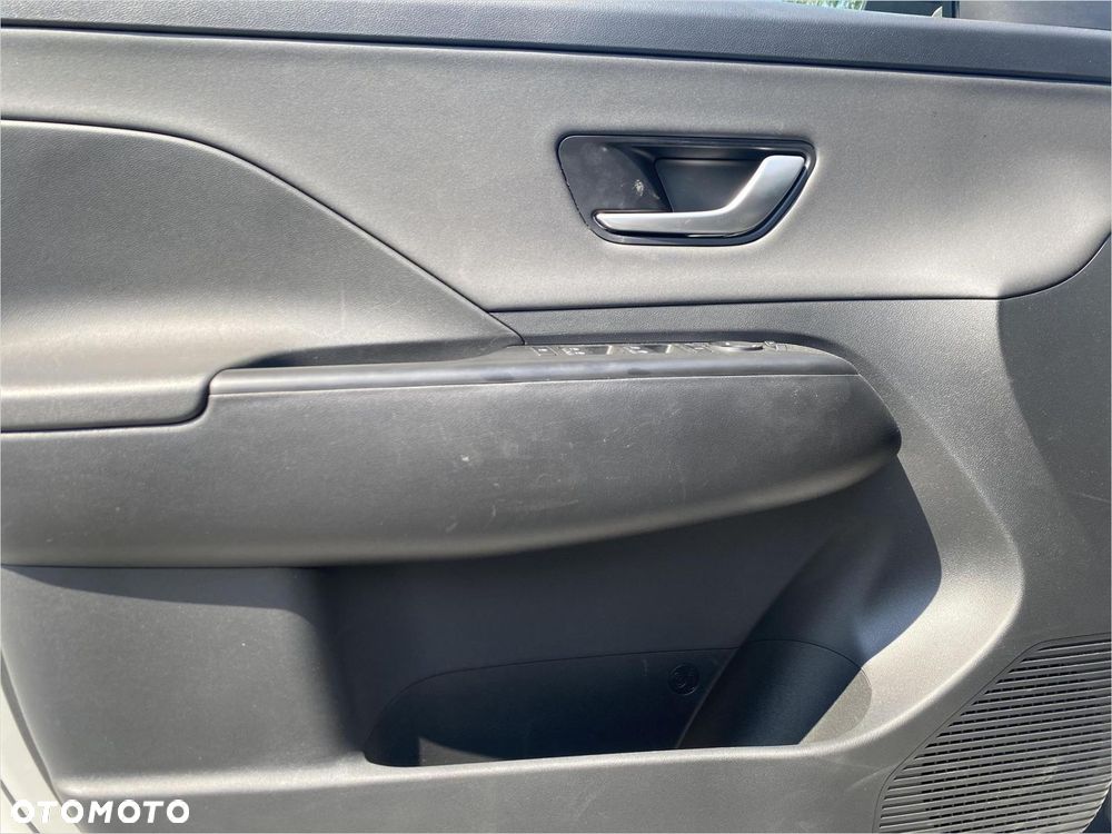 Hyundai Kona - 11