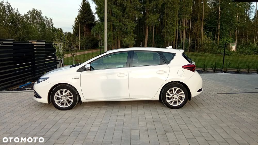 Toyota Auris Hybrid 135 Premium - 4