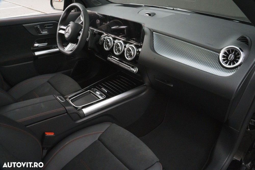 Mercedes-Benz GLA - 14