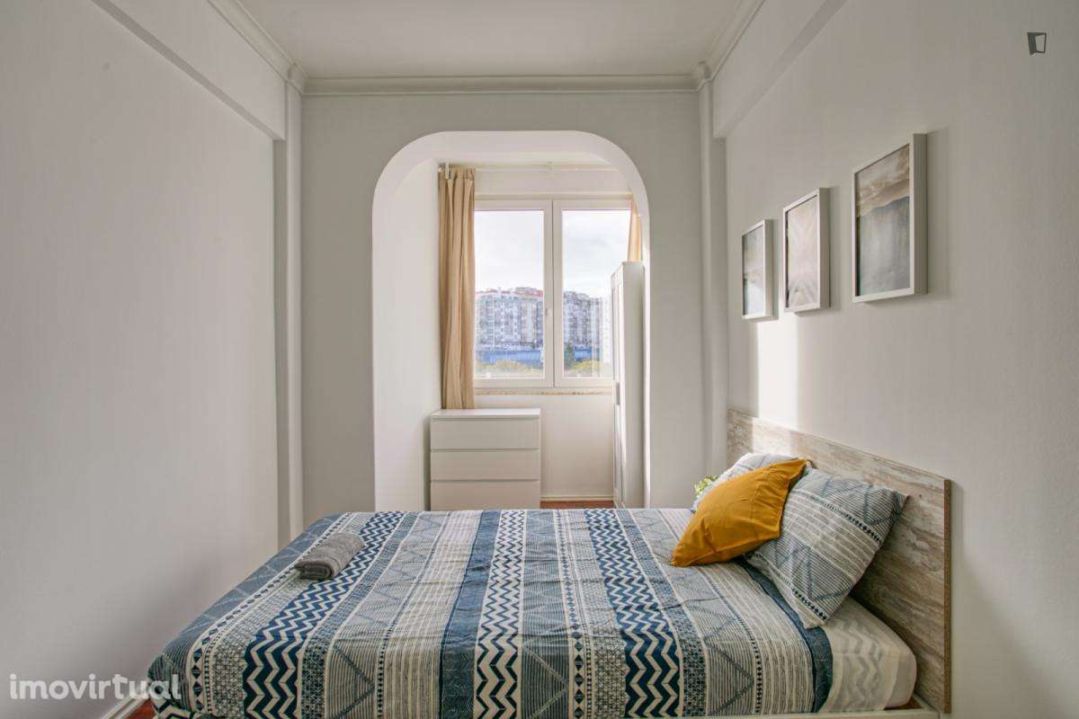 Quarto - localizado em Benfica Lisbon - Grande imagem: 3/57
