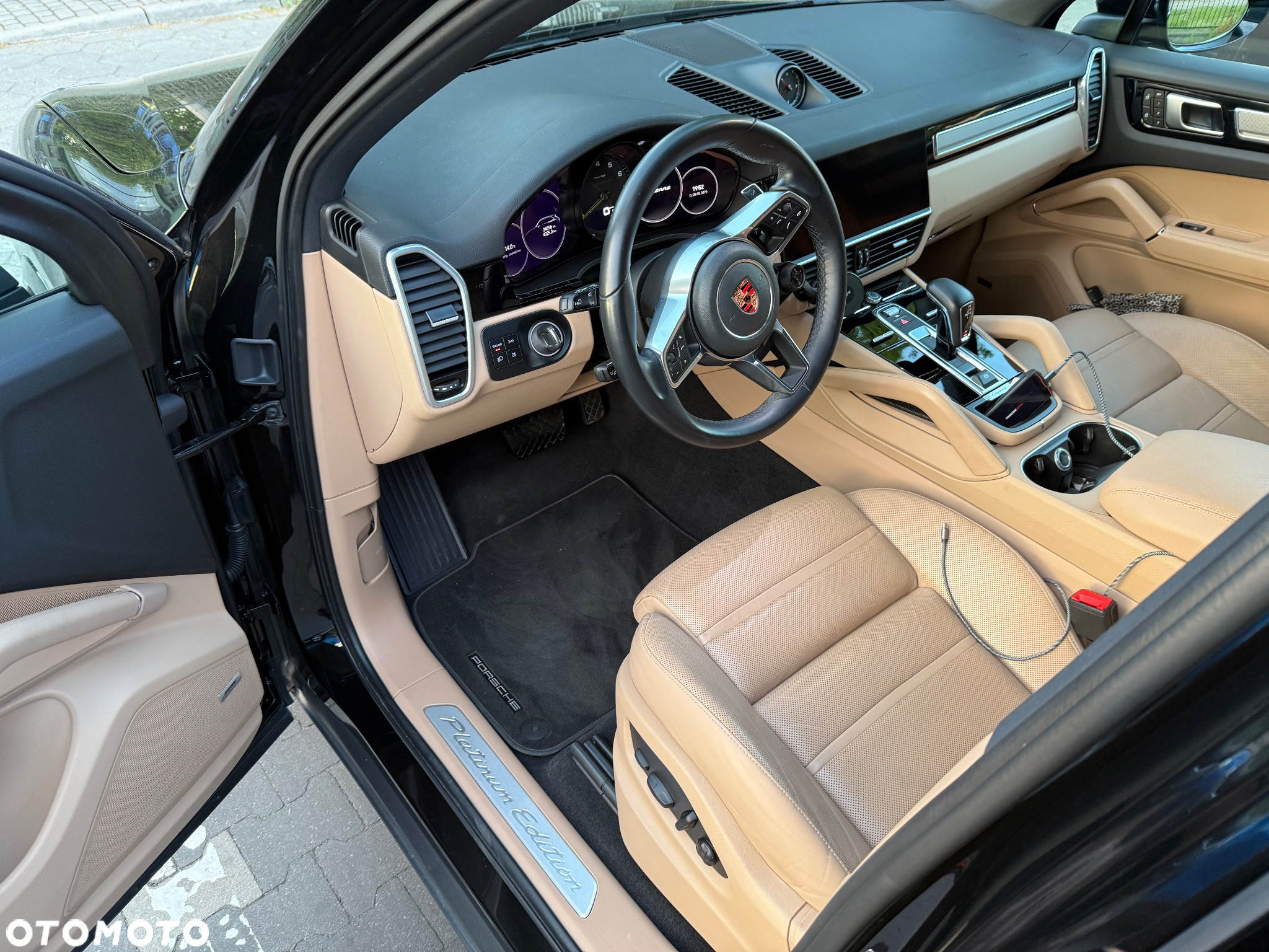 Porsche Cayenne E-Hybrid Platinum Edition - 15
