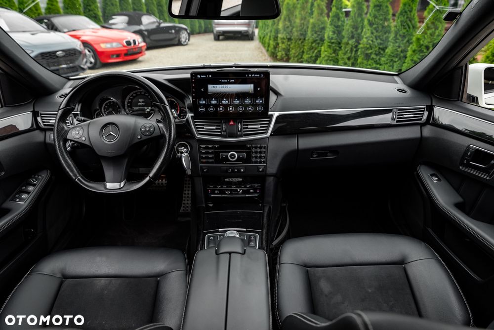 Mercedes-Benz Klasa E 350 CDI 4-Matic BlueEff - 29