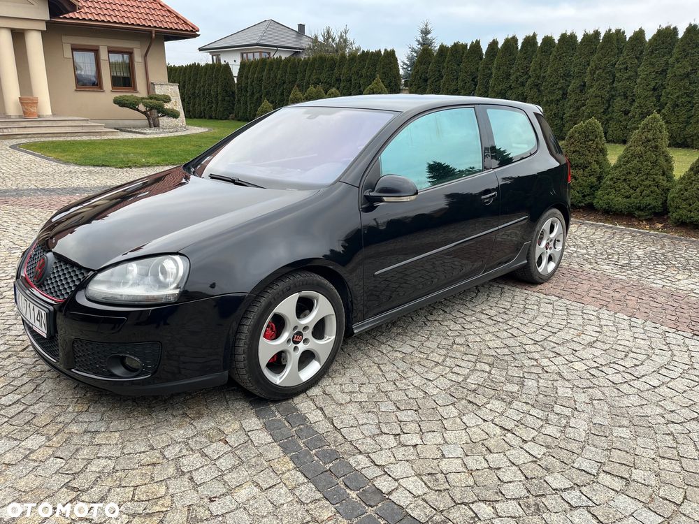 Volkswagen Golf - 2