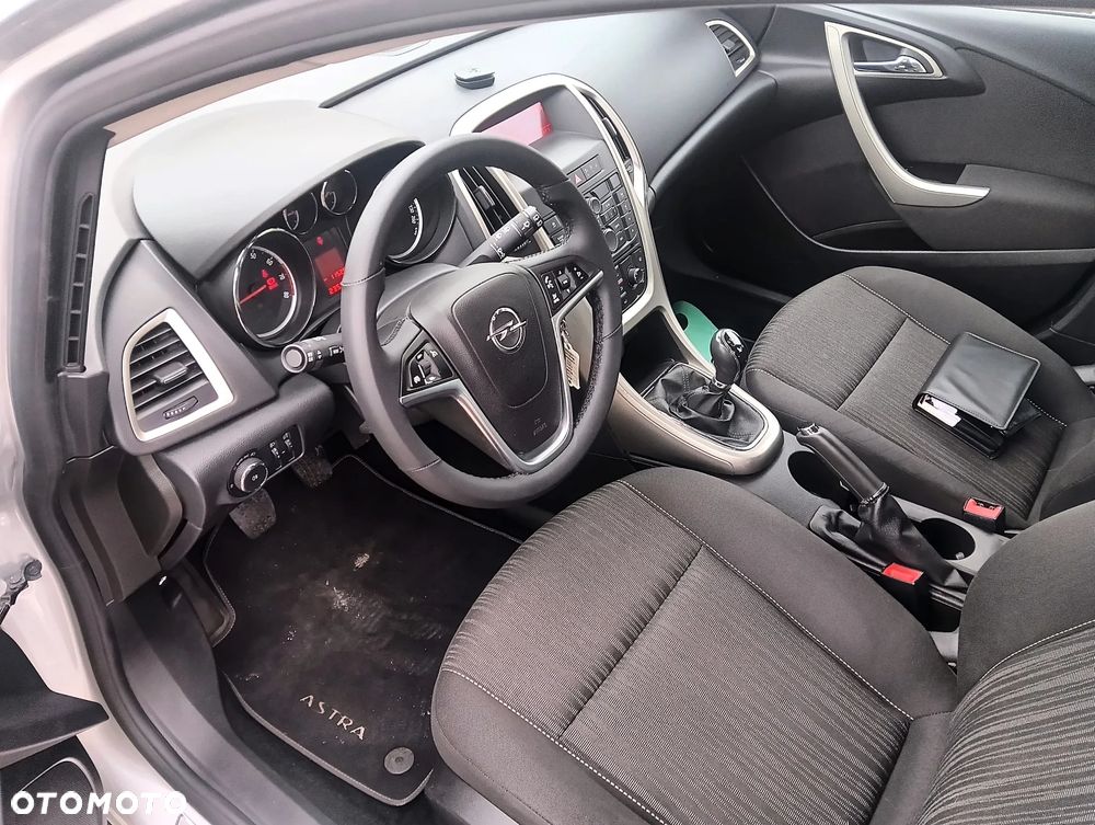 Opel Astra 1.4 Turbo Cosmo - 11