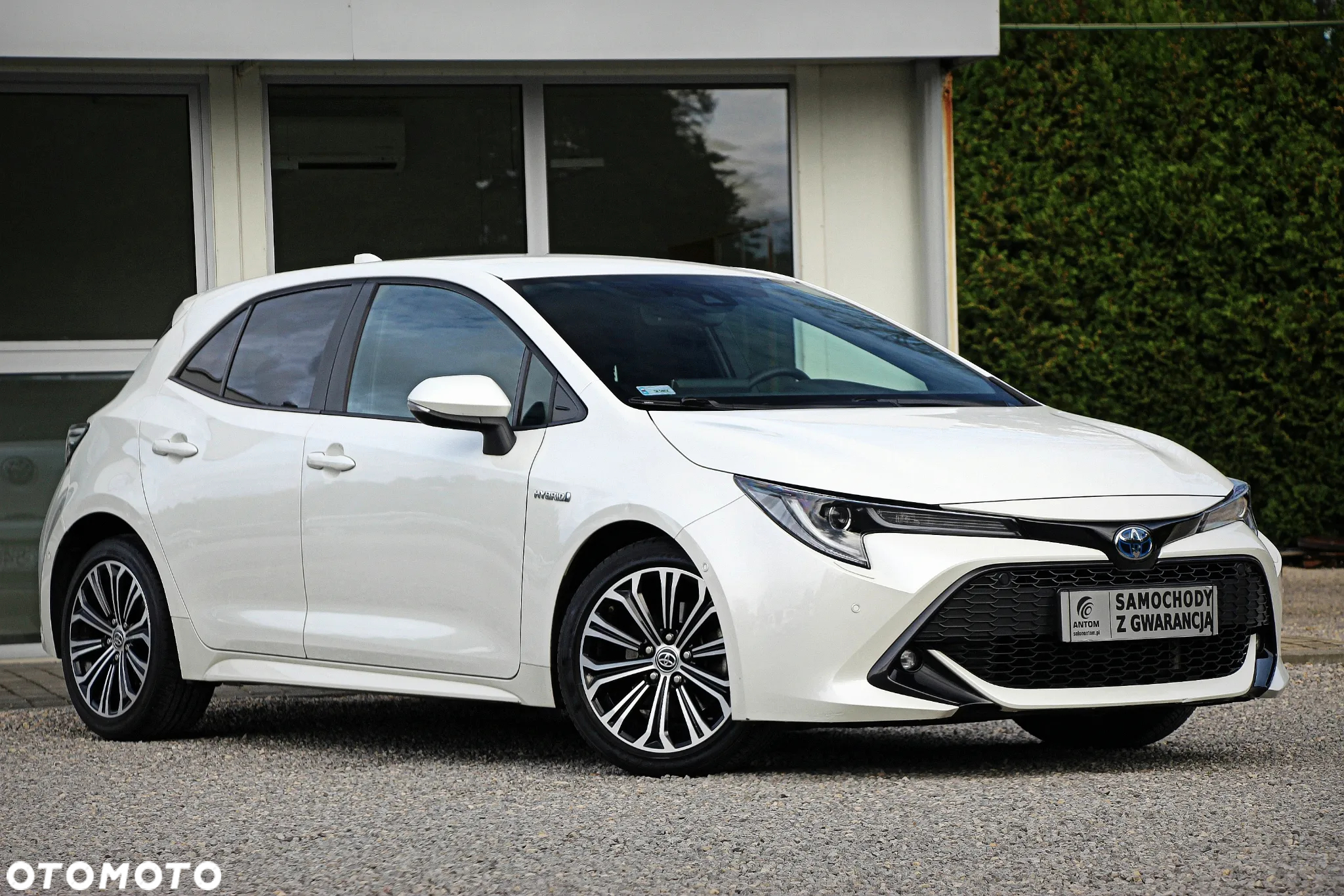 Toyota Corolla 2.0 Hybrid Comfort - 2
