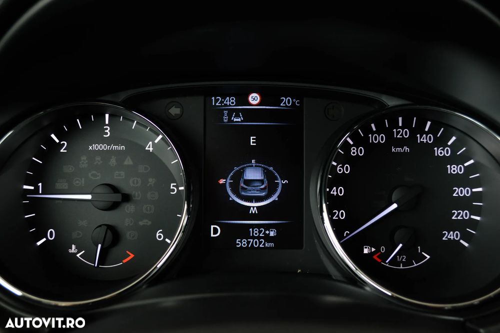 Nissan Qashqai 1.6 DCI Xtronic TEKNA - 21