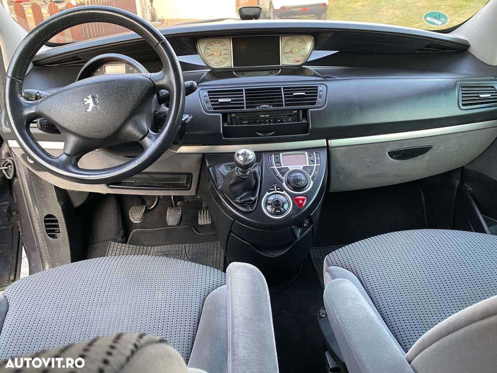 Peugeot 807 HDi 135 Tendance - 8