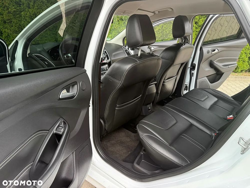 Ford Focus 1.6 EcoBoost Titanium - 4