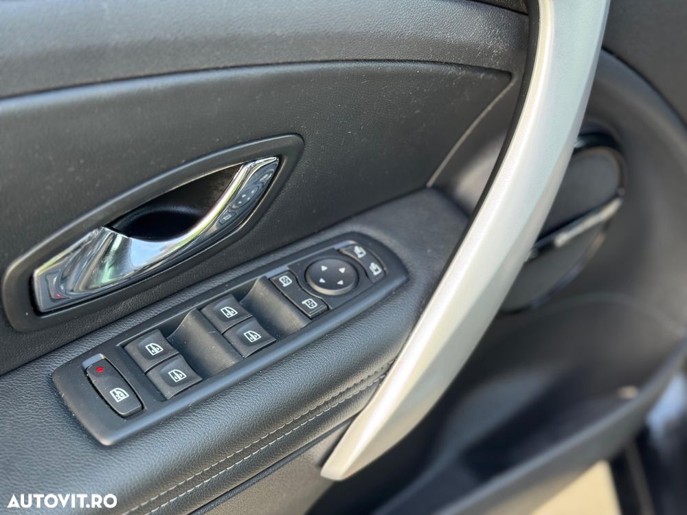 Renault Megane ENERGY dCi 110 Start & Stop Bose Edition - 9