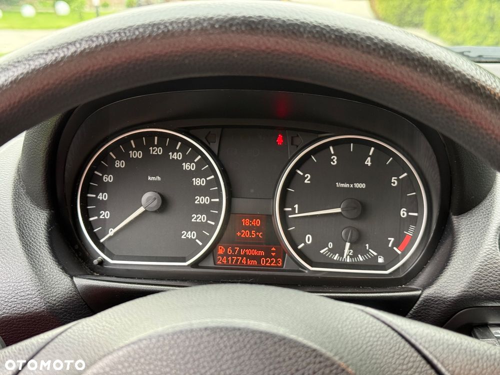 BMW Seria 1 116i - 26
