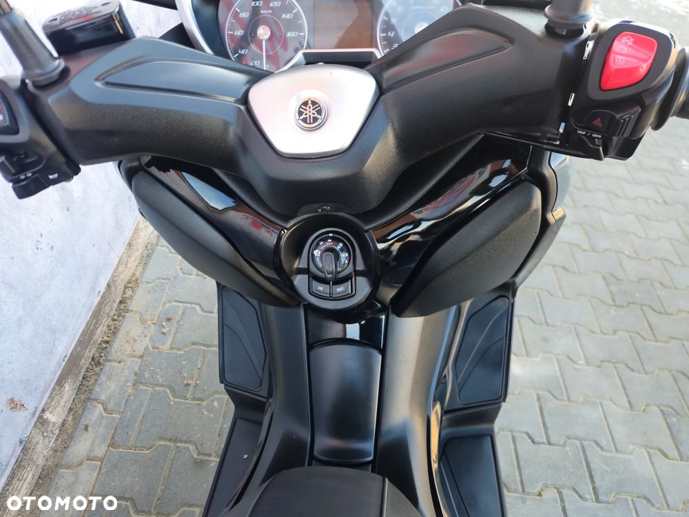 Yamaha X-max - 10