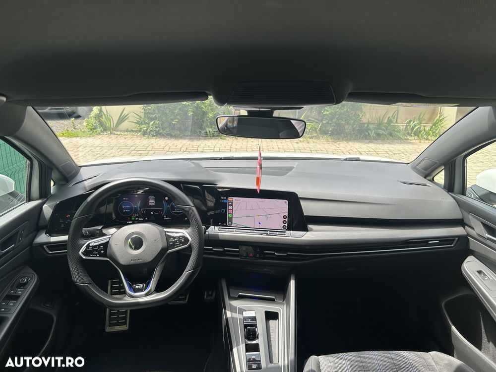 Volkswagen Golf - 2