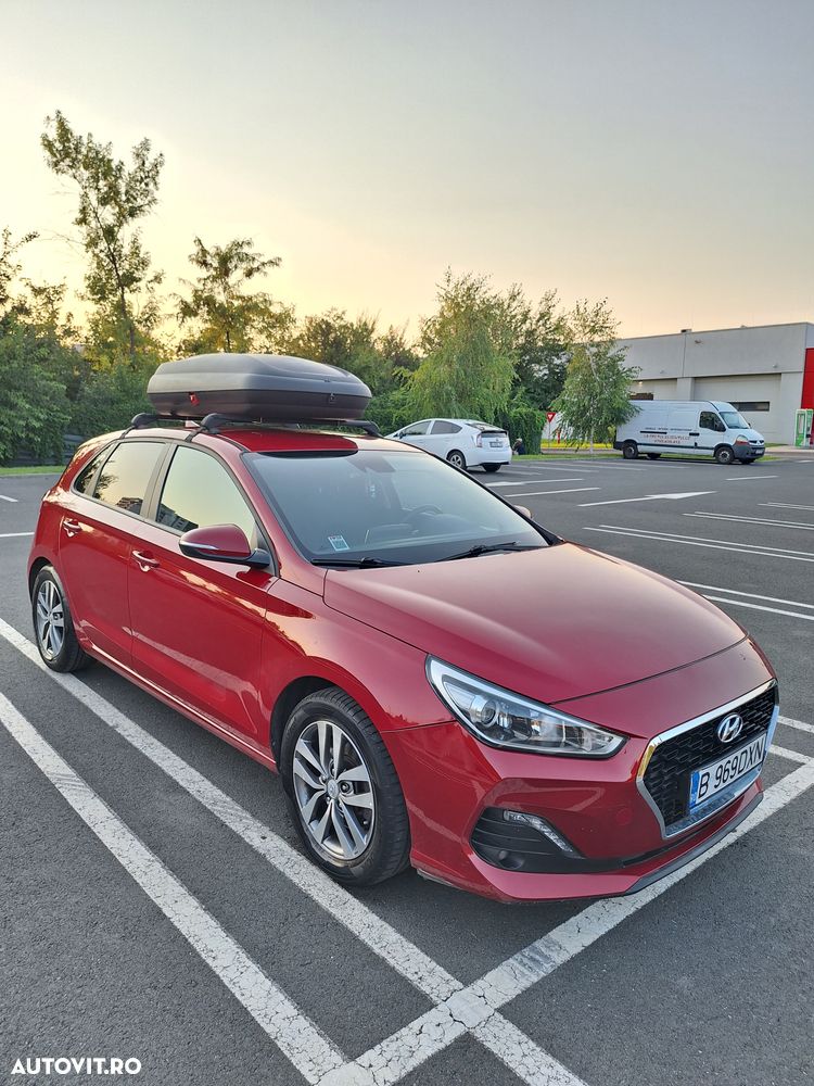 Hyundai i30 1.4 100CP 5DR M/T Highway+ - 1