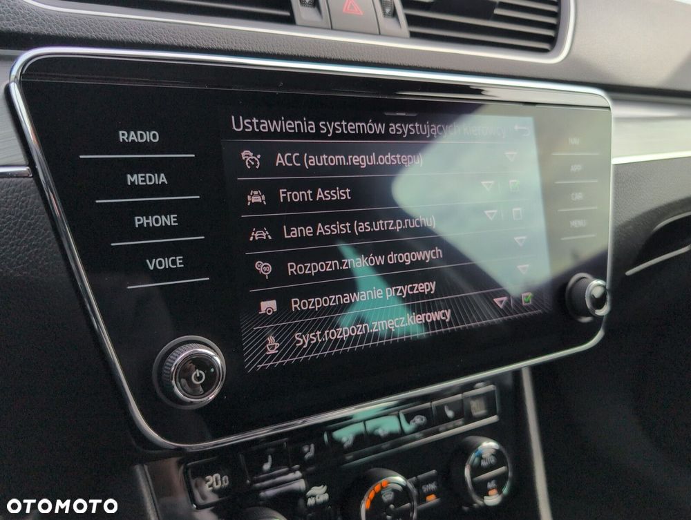 Skoda Superb 2.0 TDI SCR 4x4 Scout DSG - 33