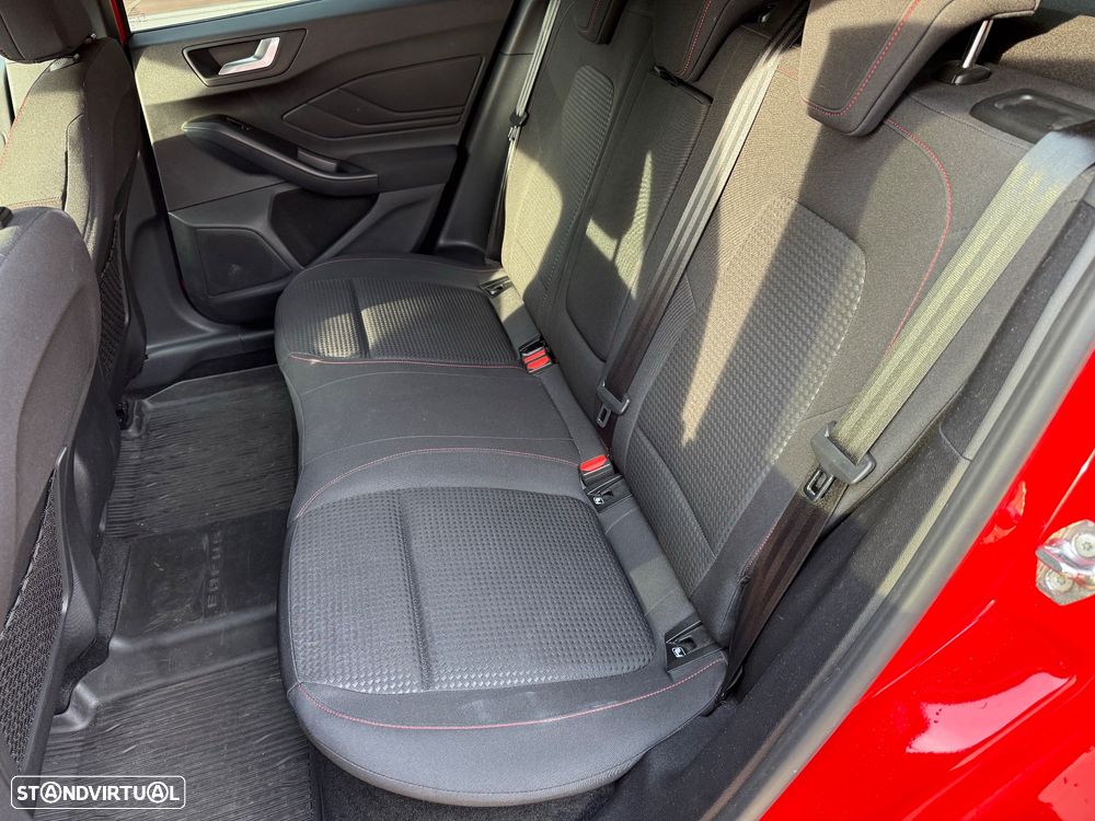 Ford Focus 1.0 EcoBoost ST-Line - 12