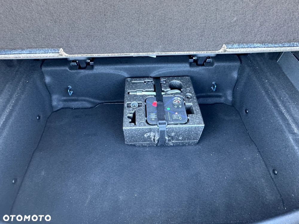 MINI Countryman One Essential Trim - 17