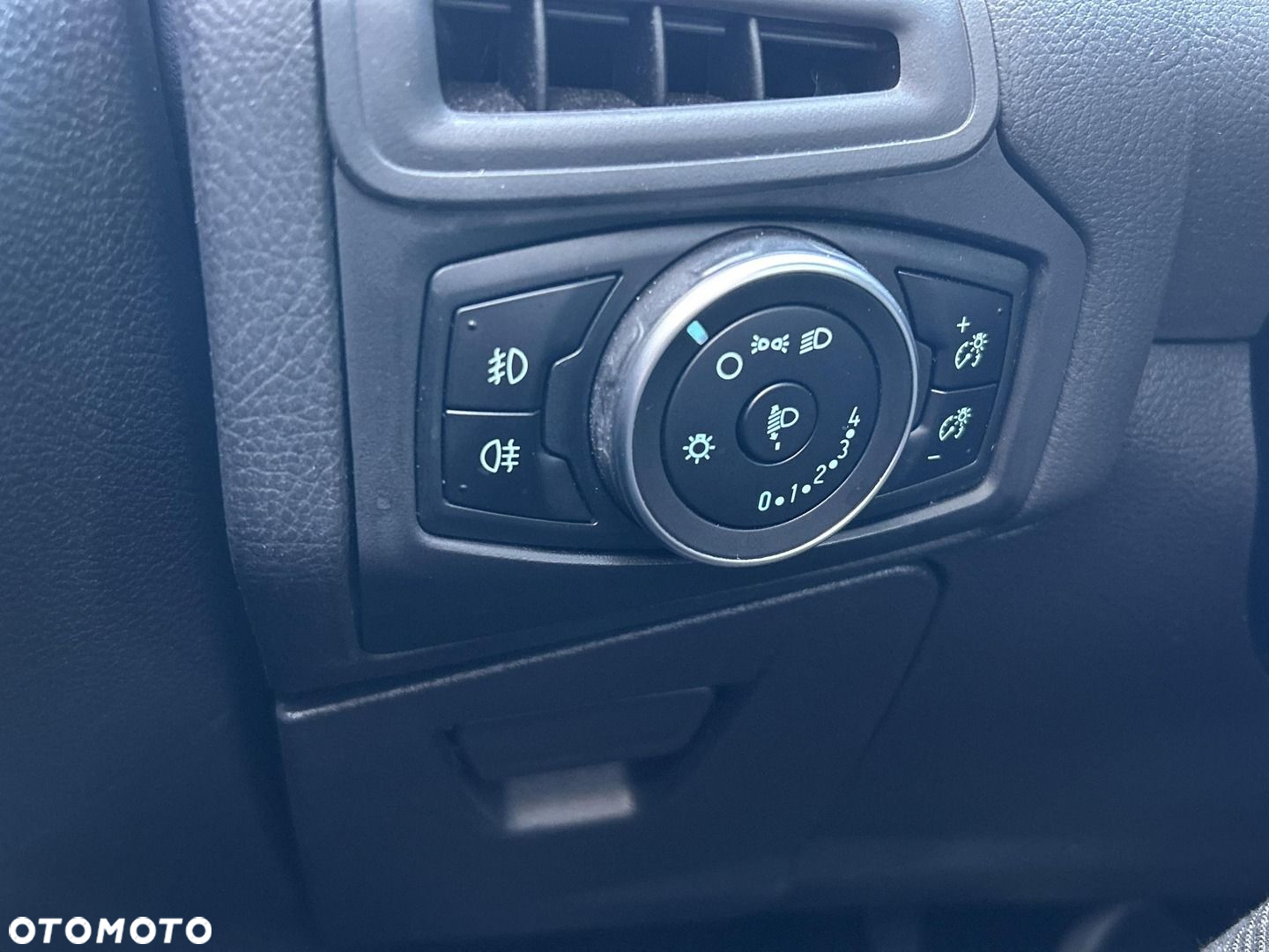 Ford Focus 1.5 EcoBoost Trend ASS - 18