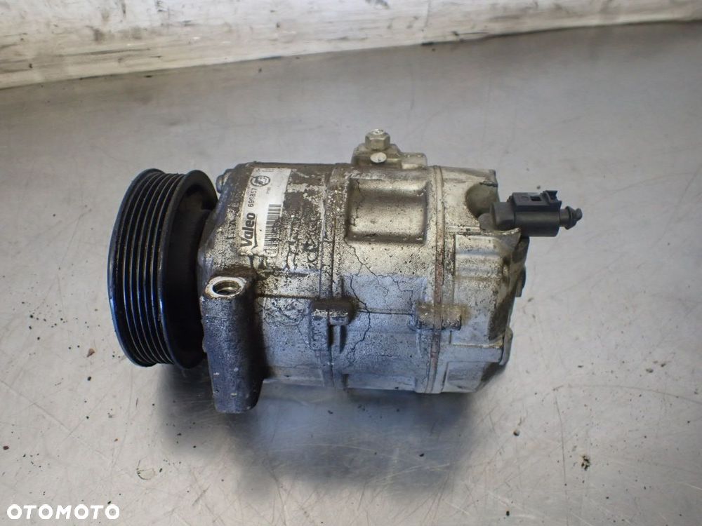 SPRĘŻARKA KLIMATYZACJI VOLKSWAGEN PASSAT B5 FL - 1