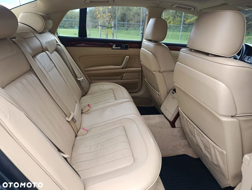 Volkswagen Phaeton - 17