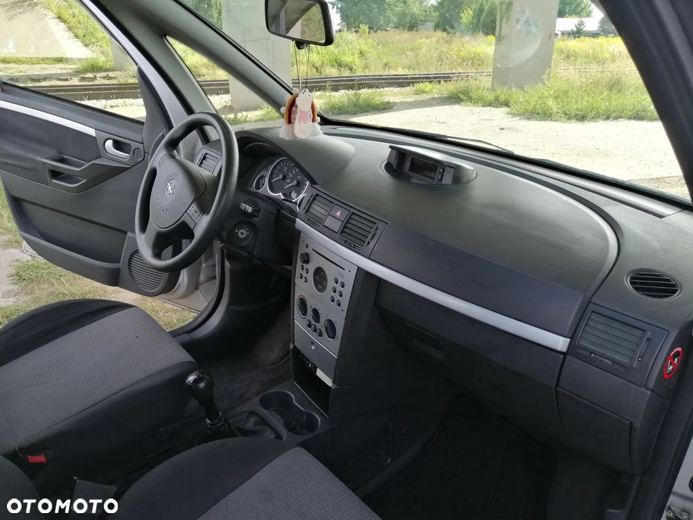 Opel Meriva 1.6 16V Cosmo - 11