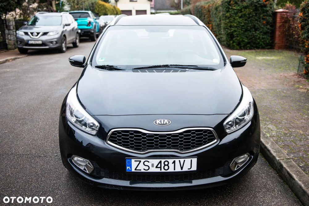 Kia Ceed 1.6 GDI Dream-Team Edition - 2