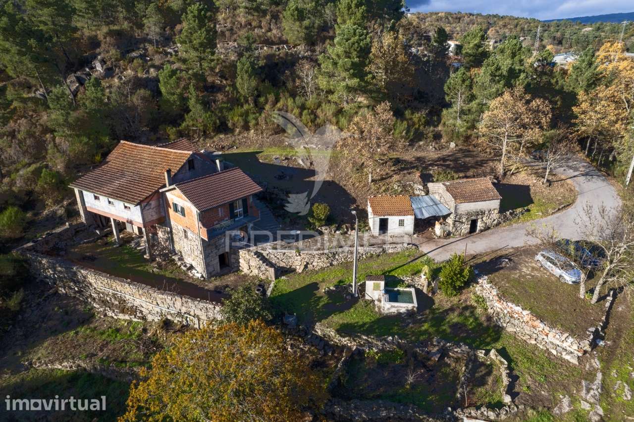 Quinta com casas e moinhos a 5 kms de Vila Real - Grande imagem: 2/40