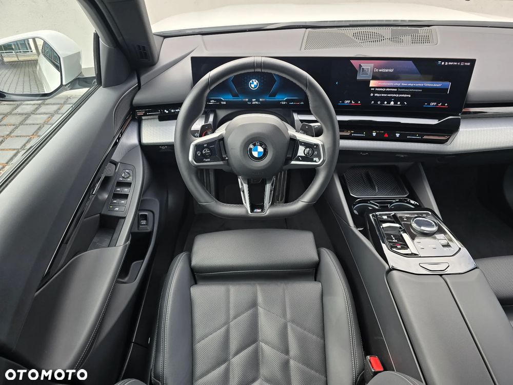 BMW Seria 5 520d xDrive mHEV M Sport - 10