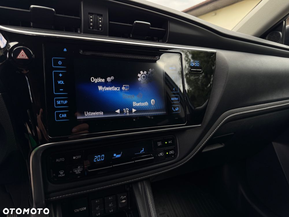 Toyota Auris 1.6 Prestige - 37
