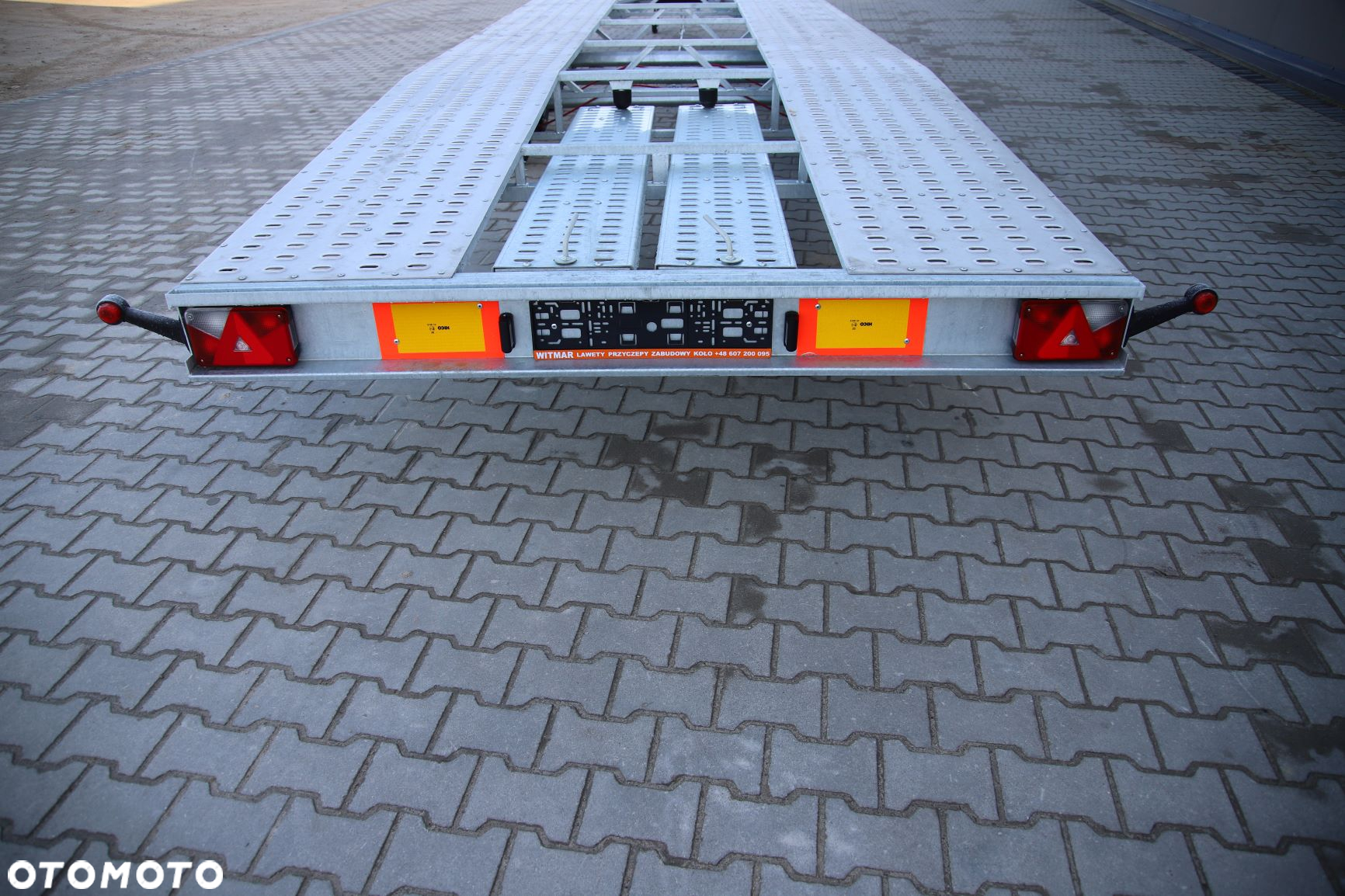 Niewiadów Indianapolis eco 8 x 2.1  3osie  koła 195r 13c - 12