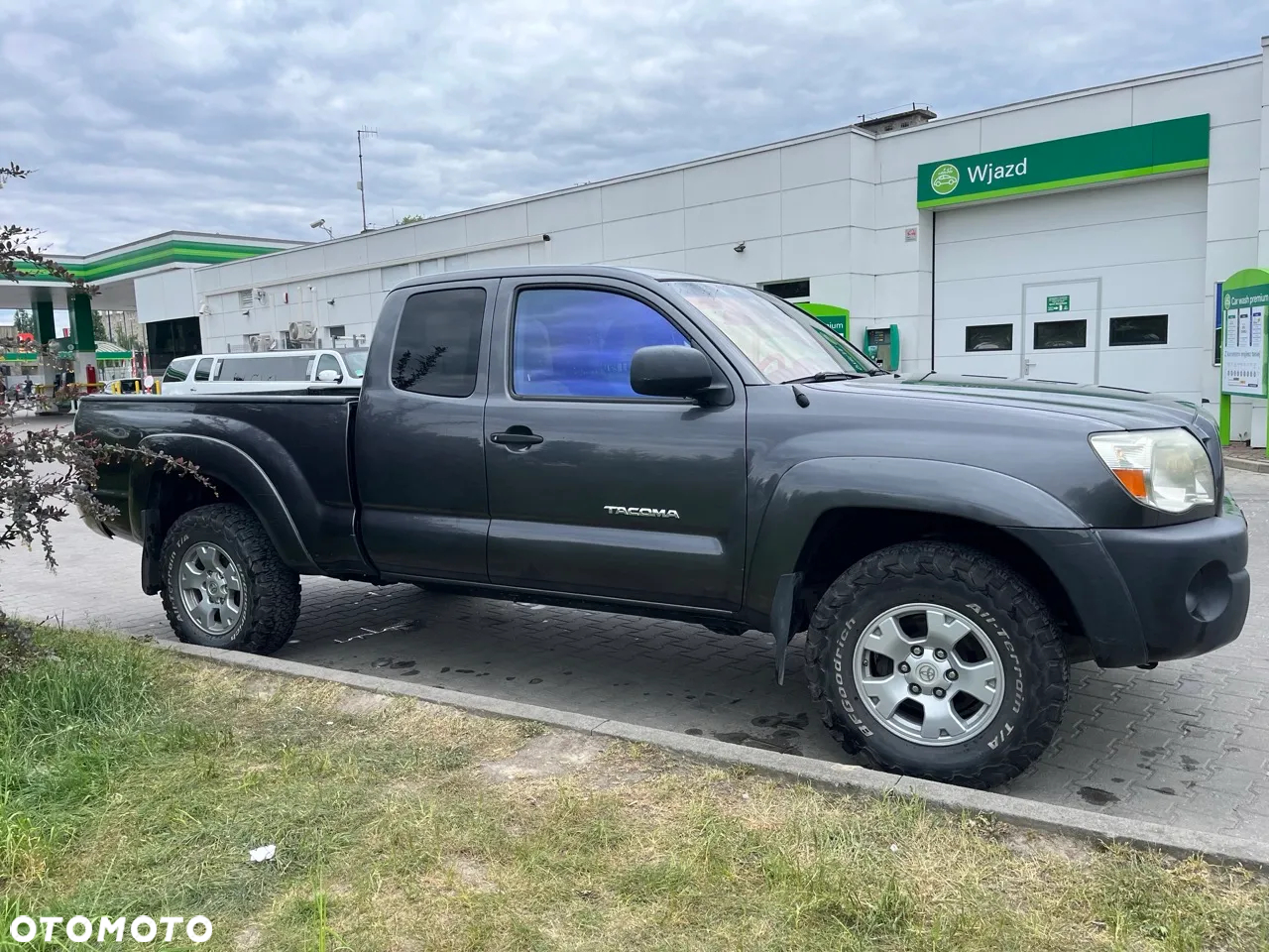 Toyota Tacoma 2.7 Access Cab 4WD - 18