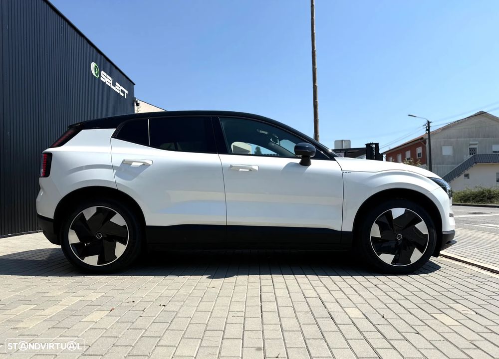 Volvo EX 30 69 kWh Single Motor Extended Range Core — fotografia 4