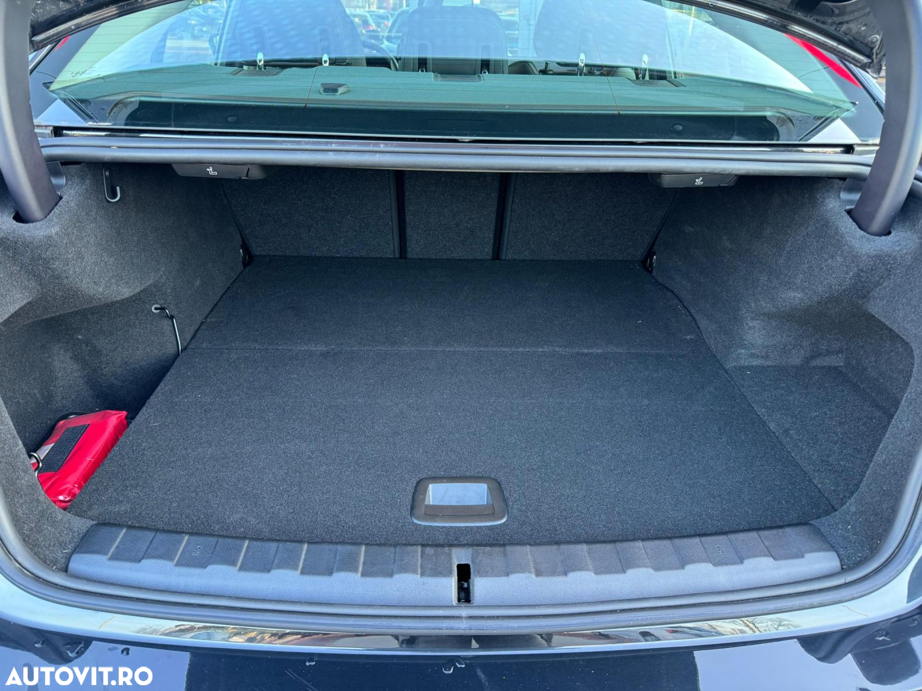 BMW Seria 3 330e AT PHEV - 32