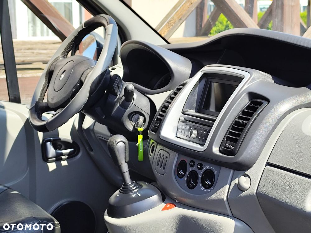Renault Trafic 2.0dCi 115 - 13