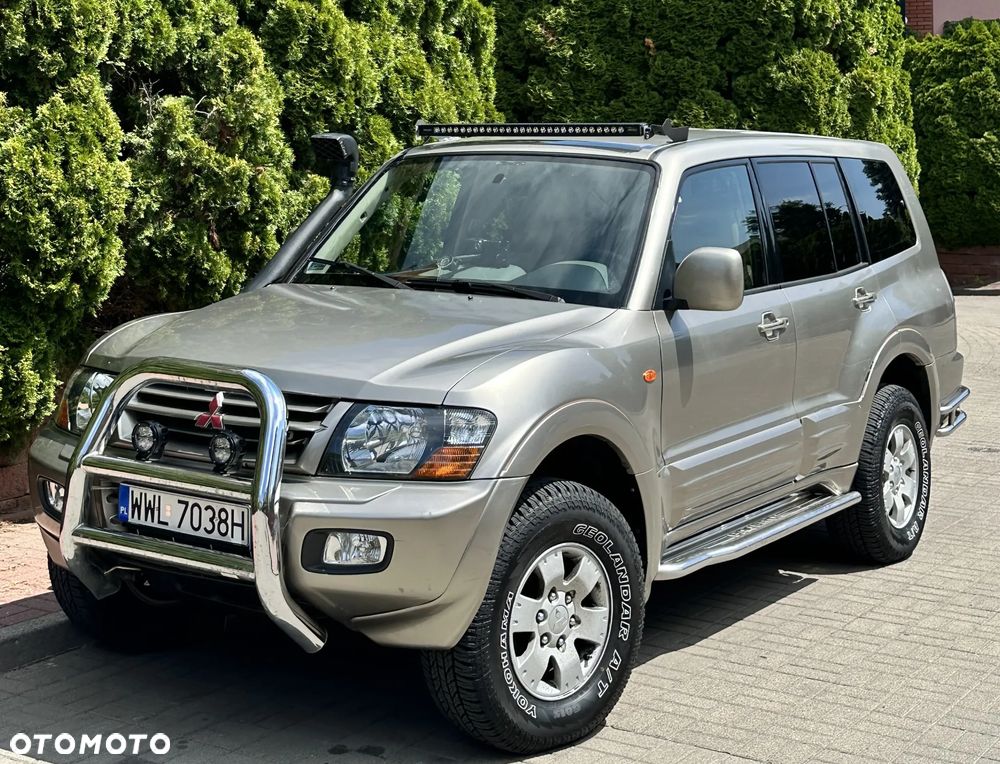 Mitsubishi Pajero 3.2 DI-D Automatik Instyle - 1