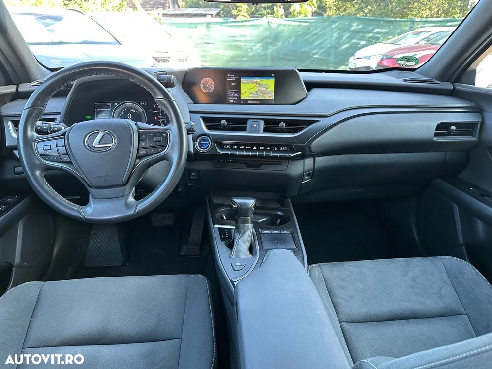 Lexus UX 250h Business Edition - 7