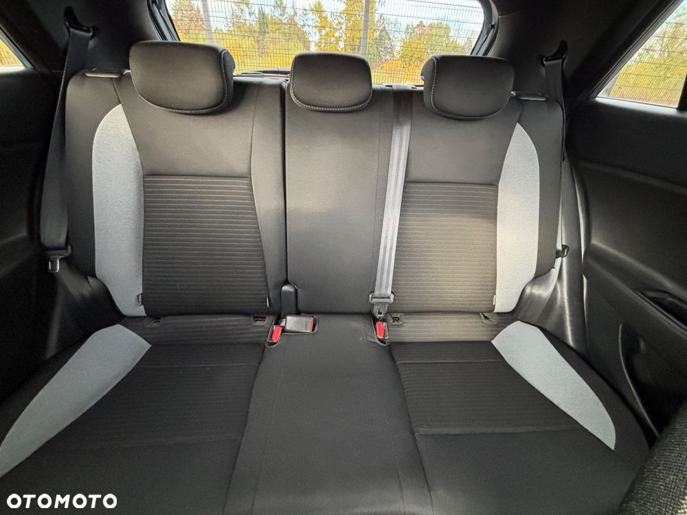 Hyundai i20 1.2 Passion Plus - 27