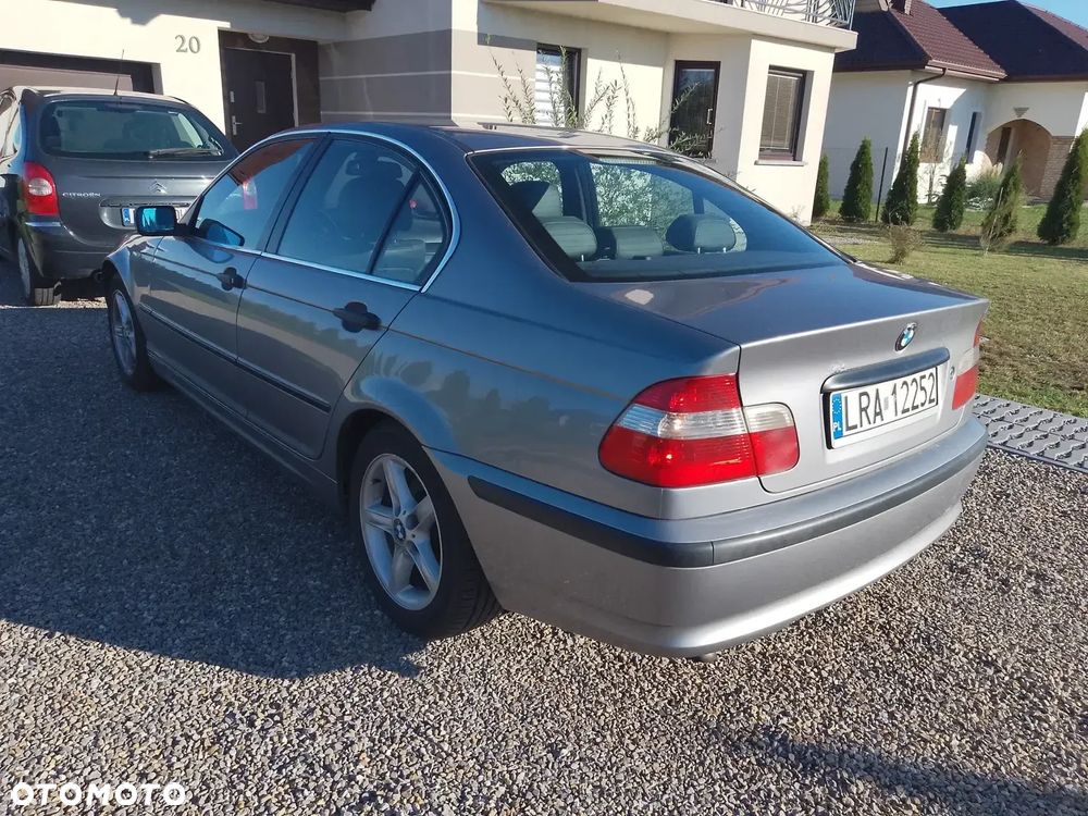 BMW Seria 3 318d - 3