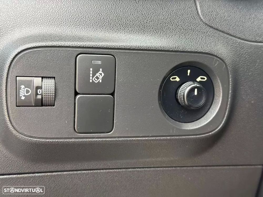 Citroën C3 1.6 BlueHDi Exclusive - 19