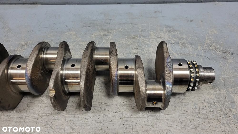 Wał Korbowy Mercedes W123 2.0D - 3