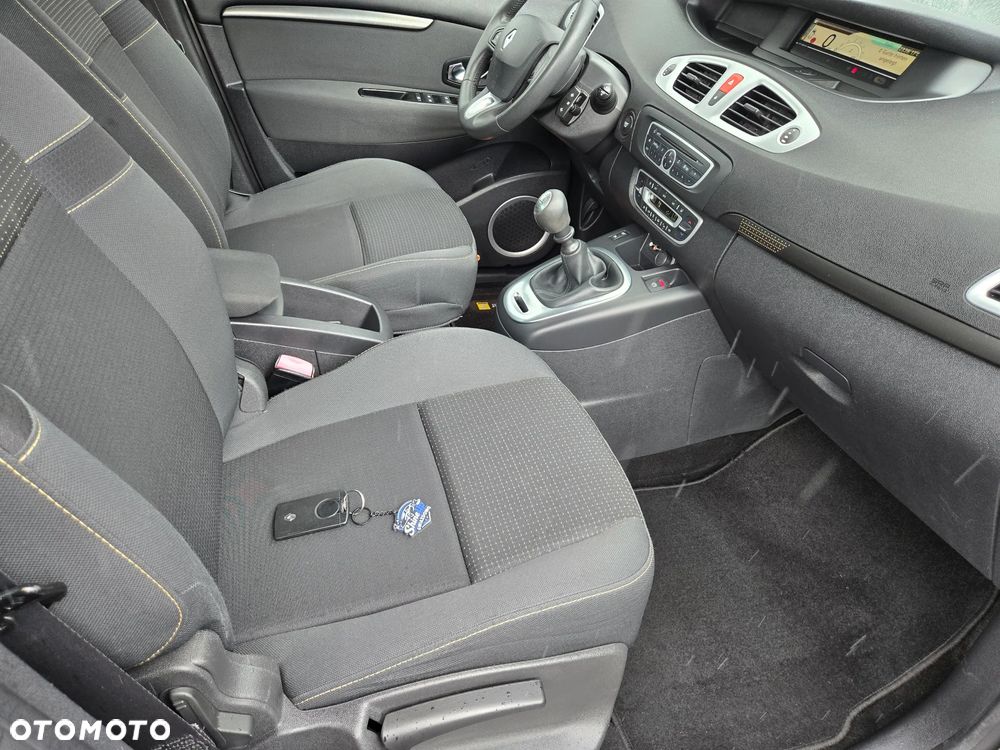Renault Scenic 1.6 Confort Authentique - 15