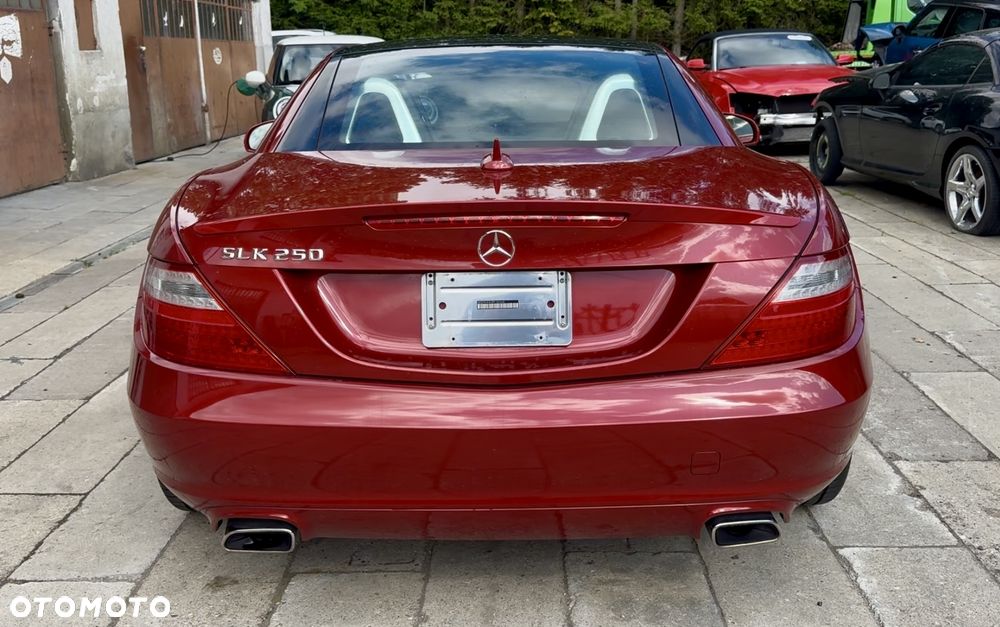 Mercedes-Benz SLK 250 CGI - 16