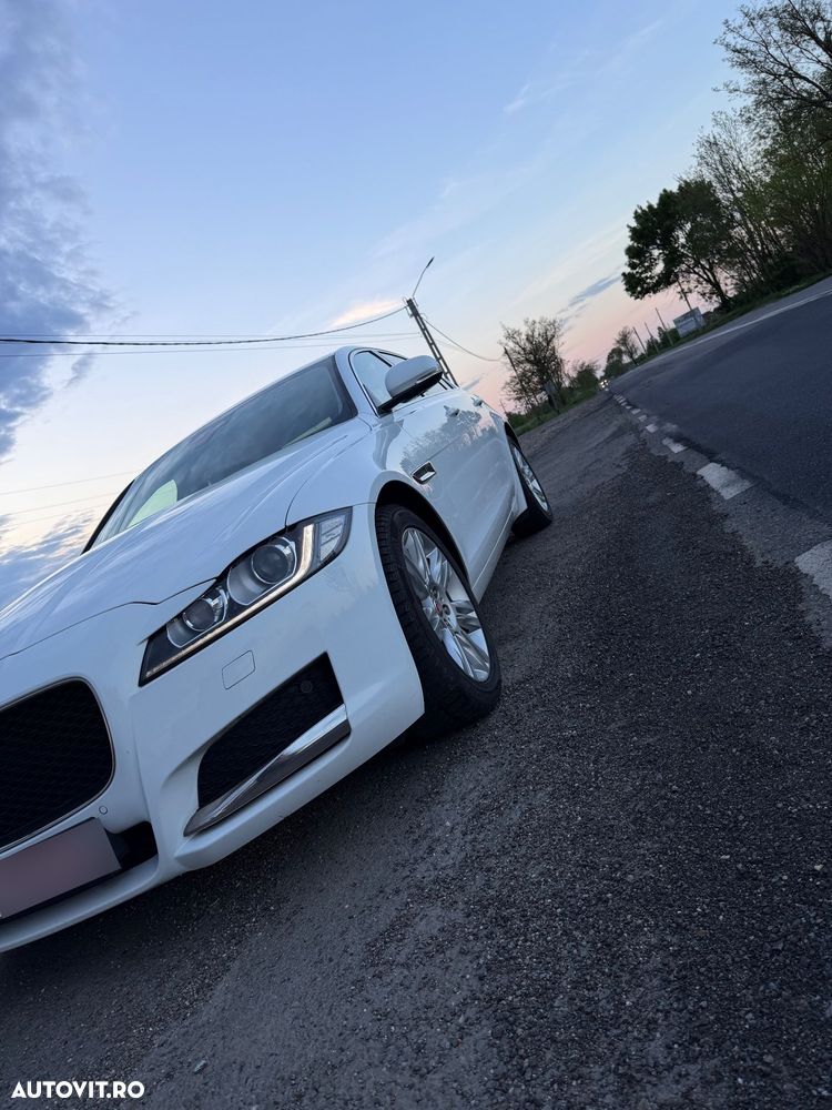 Jaguar XF - 3