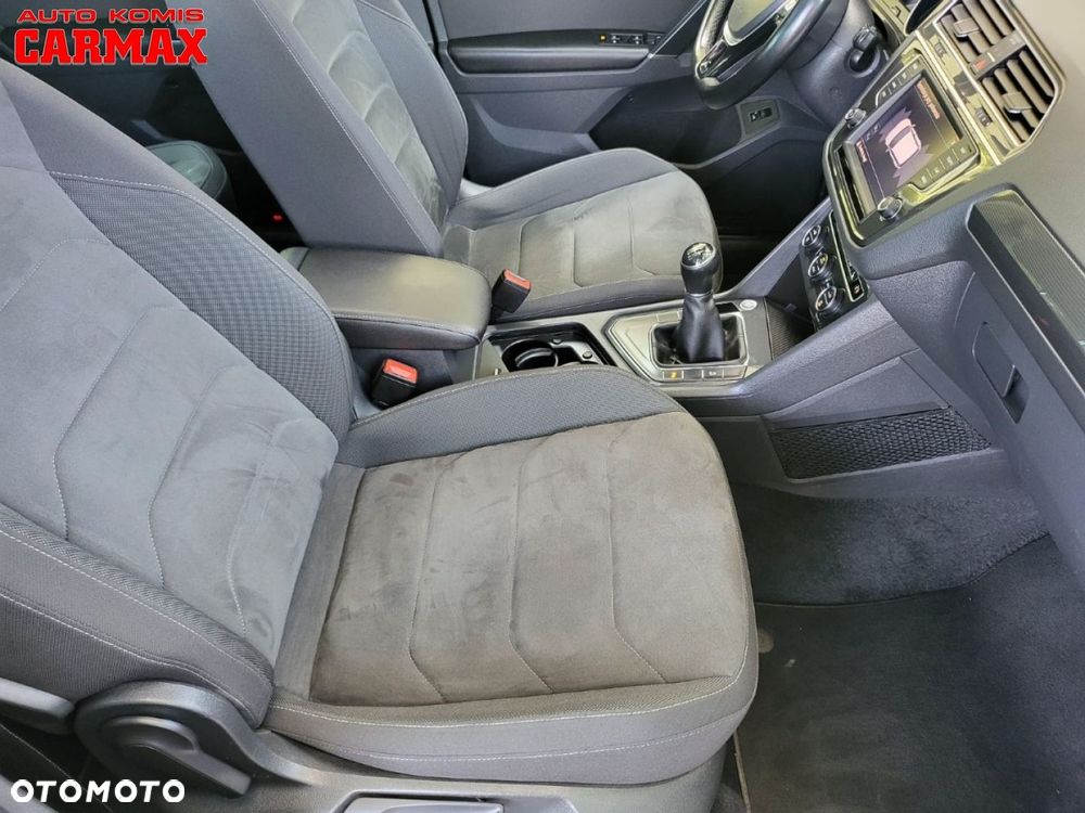 Volkswagen Tiguan - 36
