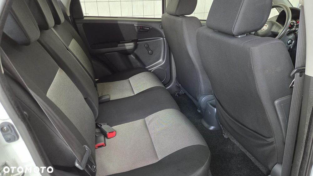 Fiat Sedici 1.6 16V 4x2 Emotion - 18