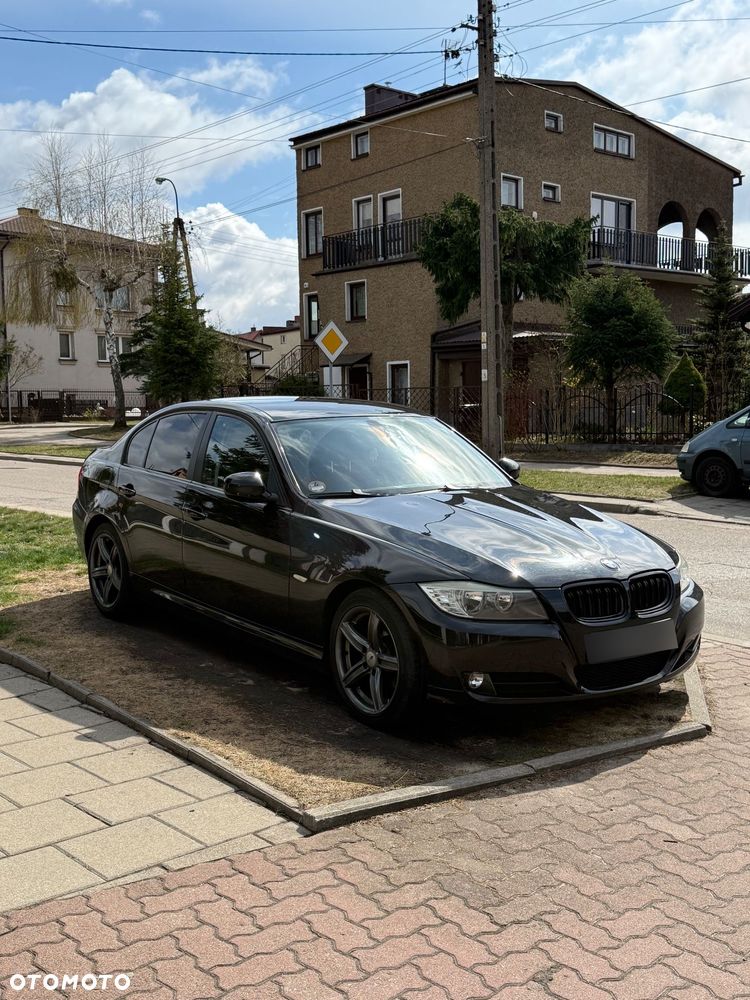 BMW Seria 3 318i Edition Exclusive - 1